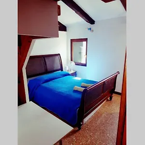 Apartment Large 3 Flat Rialto, Venedig